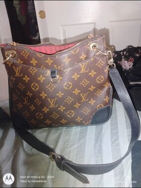 Louis Vuitton Brown Monogram Crossbody Shoulder Bag with Black Trim